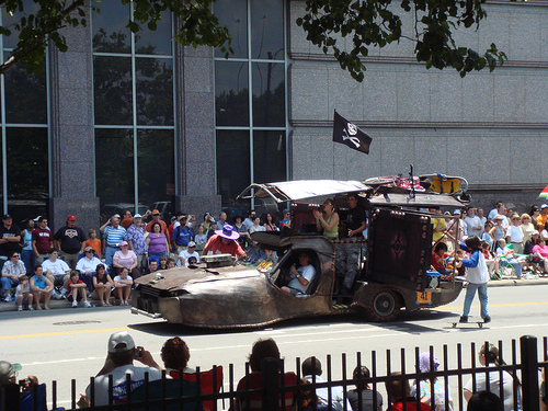 art car pirate - photo by D. L.